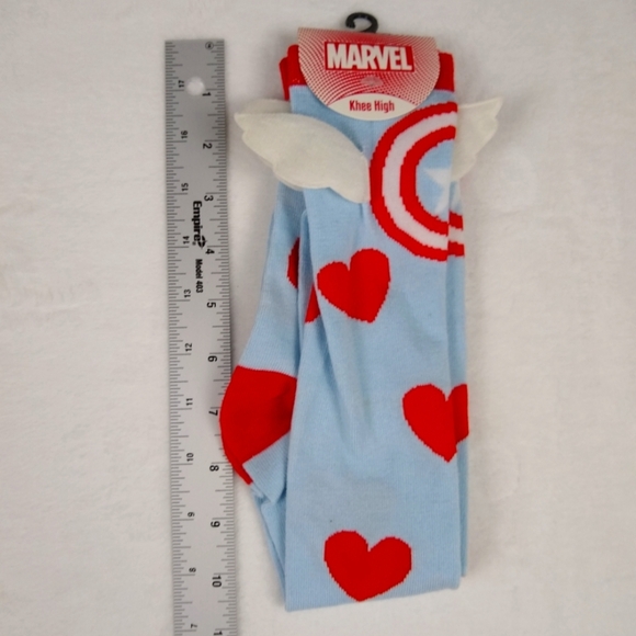 NWT Marvel Adult Knee High Novelty Socks Hearts and Wings Cpt. America ❤️🪽 Hero - Picture 4 of 4